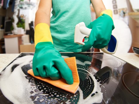 Deep cleaning process for pet urine stains on a rug