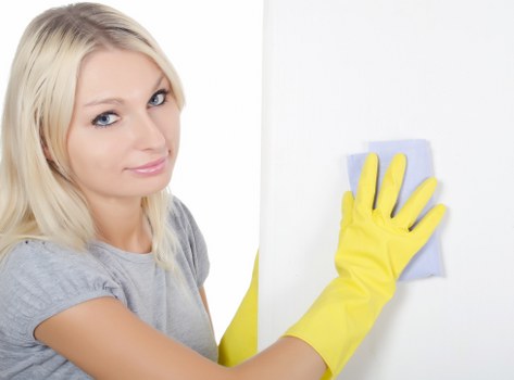 Bathroom cleaning in a Highbury move out service